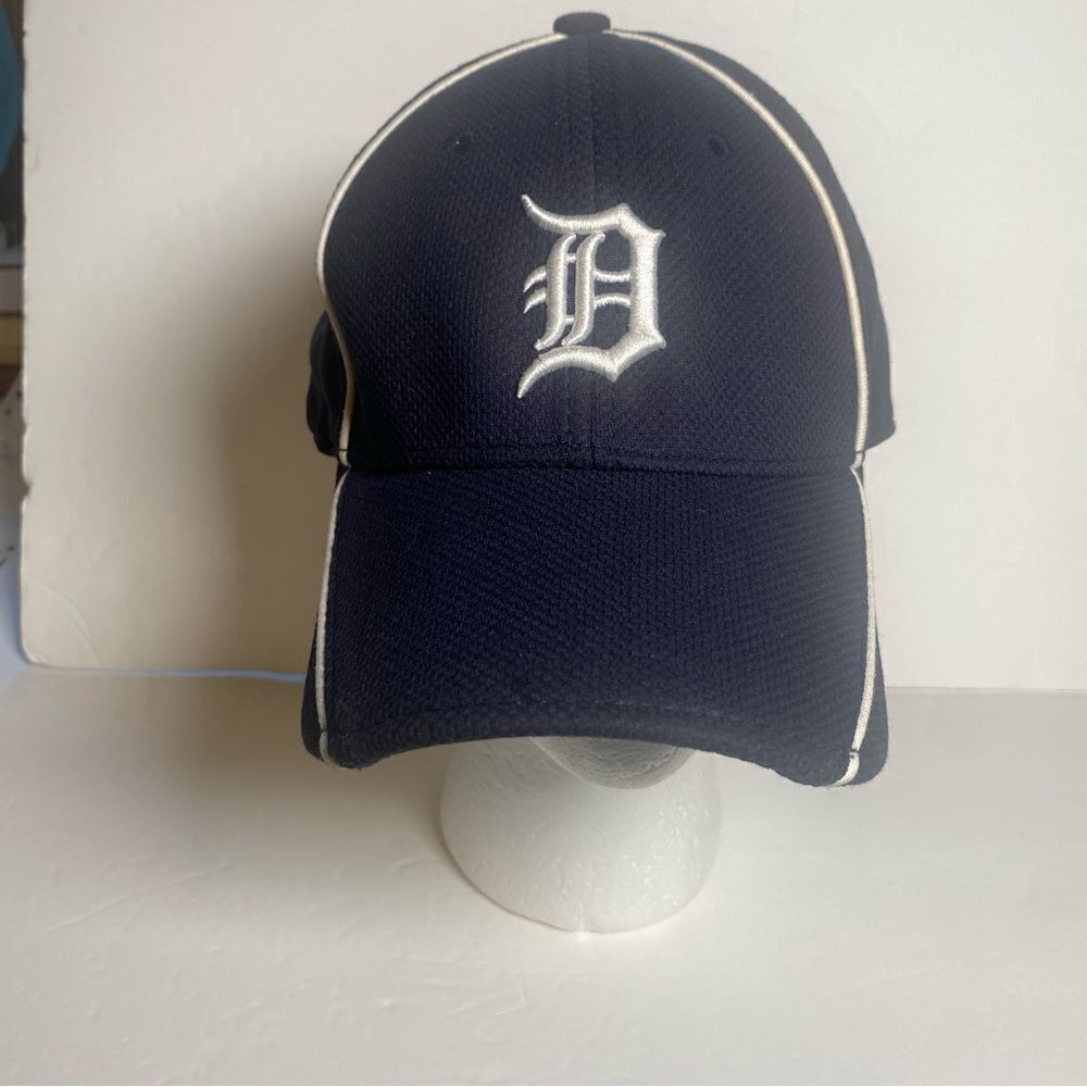 New Era 39 Thirty Detroit Tigers Official Batting Practice Cap Size M-L